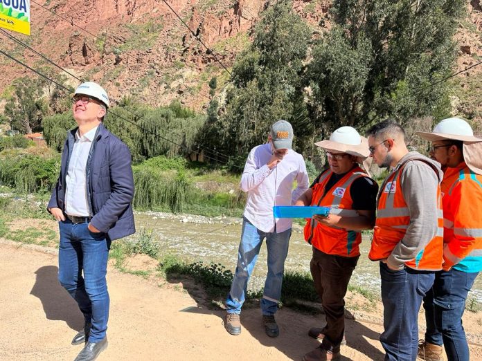 Personal de SMGIR y representantes de Maccaferri Europa y Latinoamérica inspeccionaron algunas zonas de La Paz.